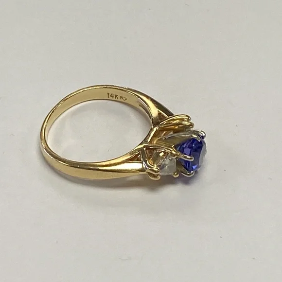14k yellow gold tanzanite and trillion cut diamond 3 stone ring size 5.5